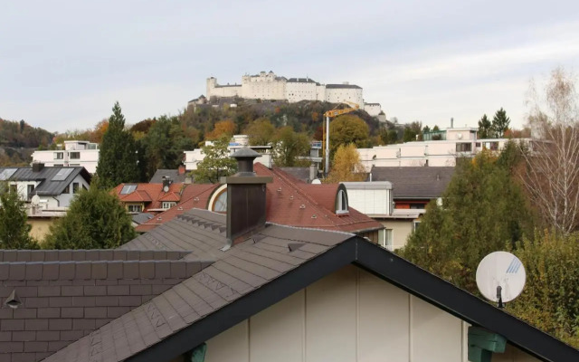 Junker's Apartments