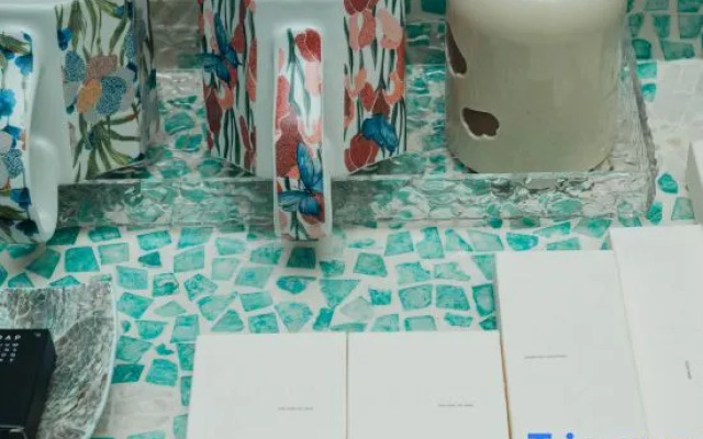 Dali First Glimpse Cloud Top Cliff Beauty Hostel