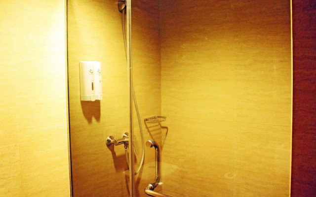 ZEN Rooms Djunjunan Pasteur