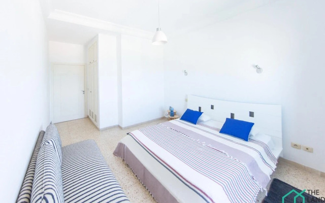 The Perfect View 2bds apt in Heart of Marsa Plage