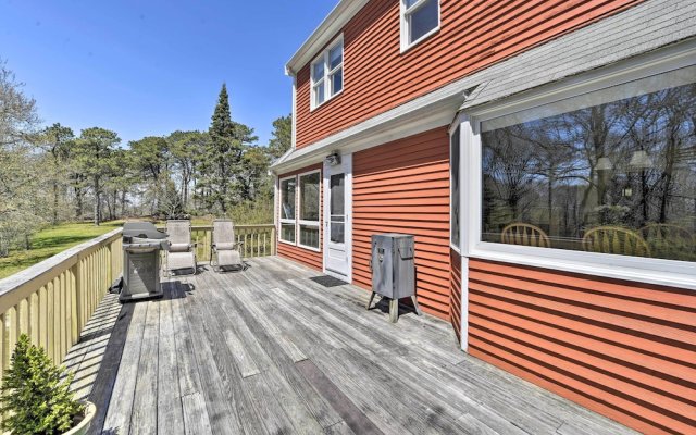 Peaceful Chilmark Farmhouse by Menemsha Beach