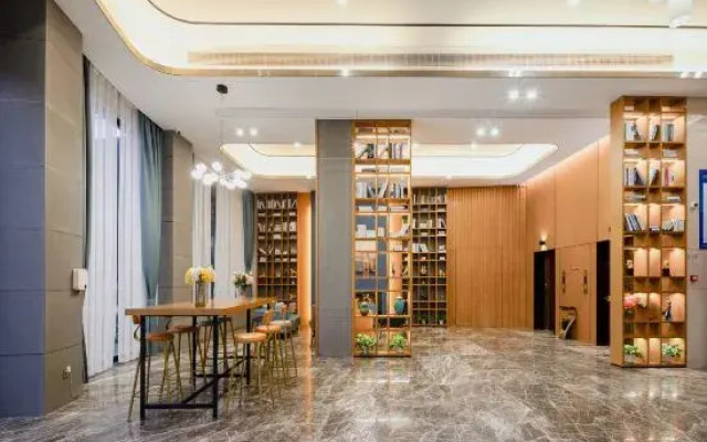 Borrman Hotel (Beihai Hepu High-Speed Railway Station)
