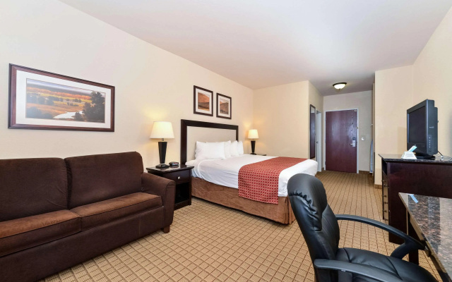 Express Inn & Suites