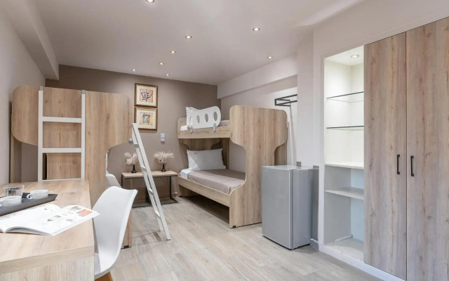 Piraeus City Hotel