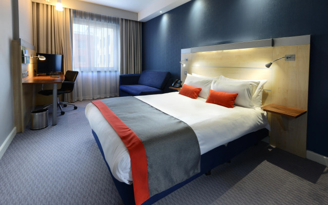 Holiday Inn Express Hotel Dublin Airport by IHG