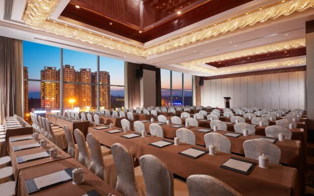 Grand New Centery Hotel Leshan