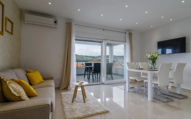 Villa Apartments AA 1