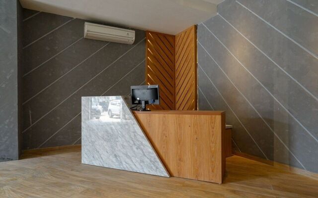 OYO 1574 U xpress Hotel