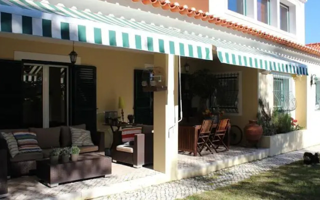 Villa Jacarandá