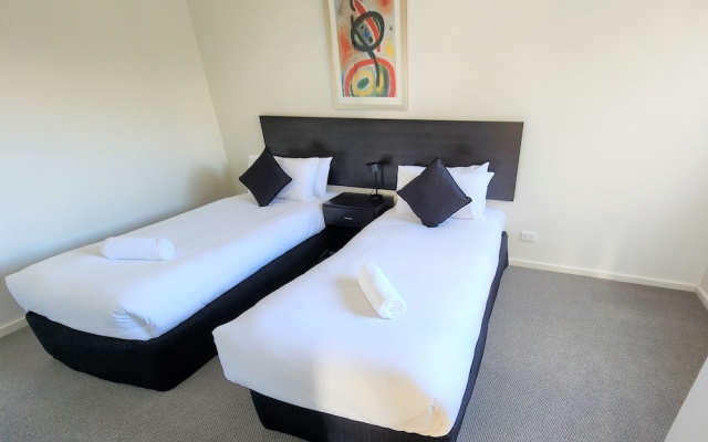 Oceanic Apartments – Guest Rooms – Cowes