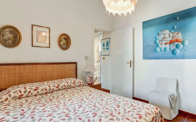 Belvilla by OYO Charming Villa With Roof Terrace