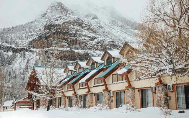 Waterton Glacier Suites