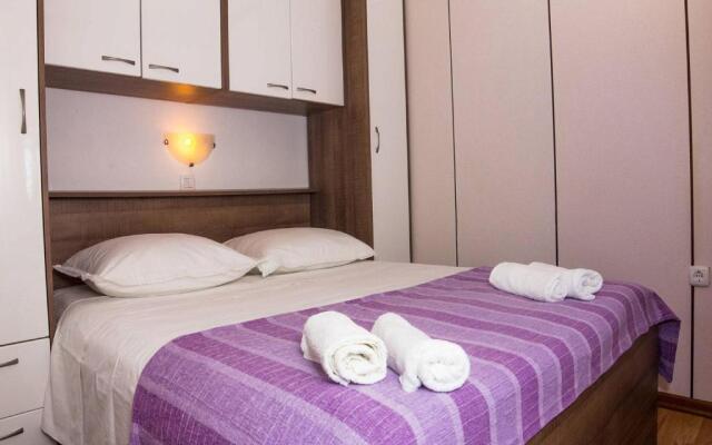 Holiday home Ani-30m from beach