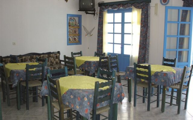 Glaros Hotel