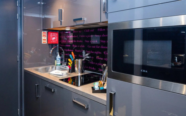 Roomzzz Nottingham City