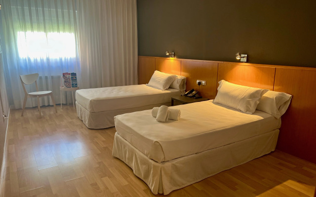 AP Hotel and Parking
