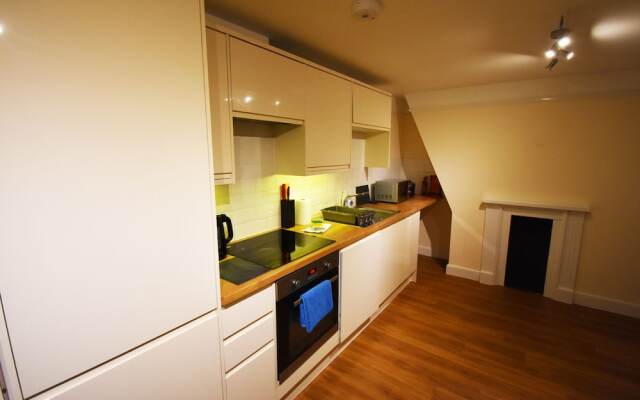 Toothbrush Apartments - Ipswich Northgate St