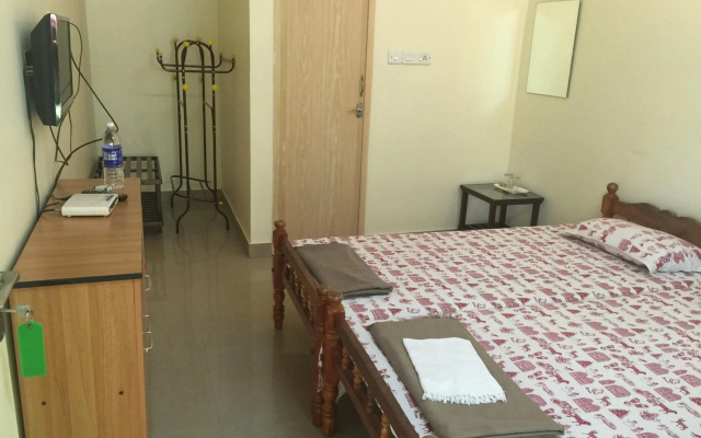 Palm Grove Service Villa – Guest Rooms – Edappally