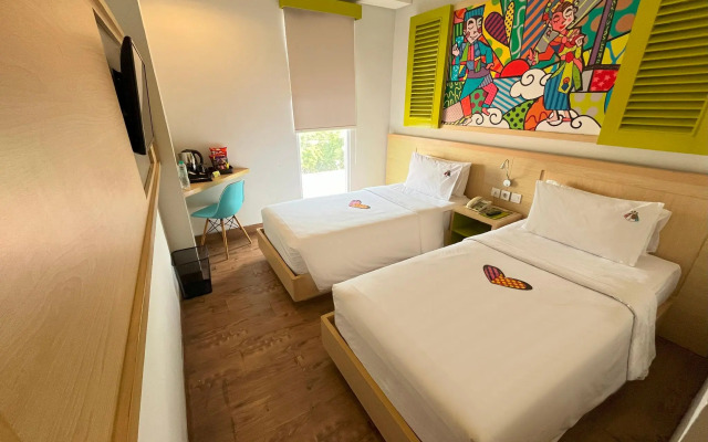MaxOneHotels.com at Kramat