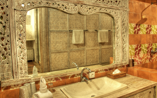 Villa Layla – Bathroom – Kuta