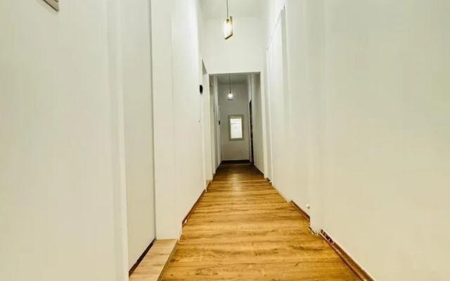 5BR Apt For 10 Walk to Kaufpark Alterlaa