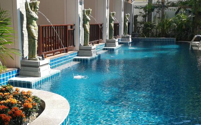 Meet Holiday Hotel