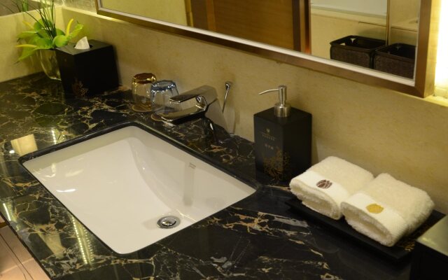 Chengdu Lyhn International Hotel