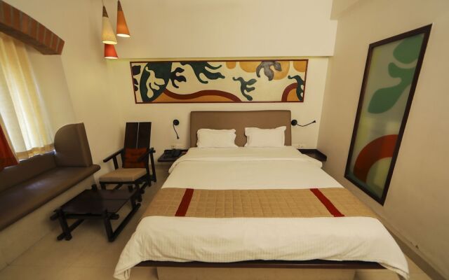 Hotel BTH Sarovaram