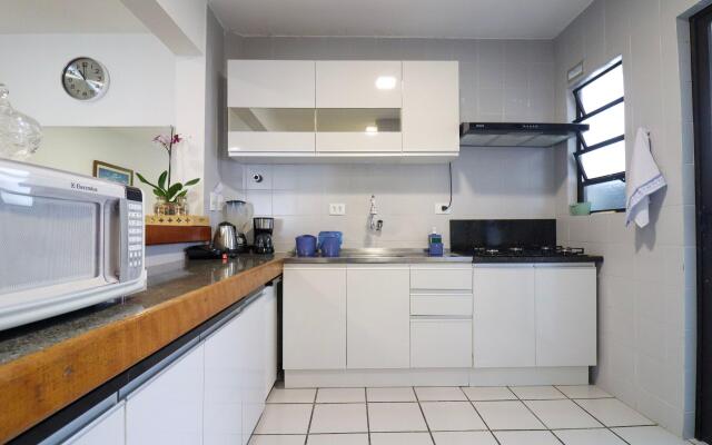 Ótimo apartamento a 100m do mar - YO01H