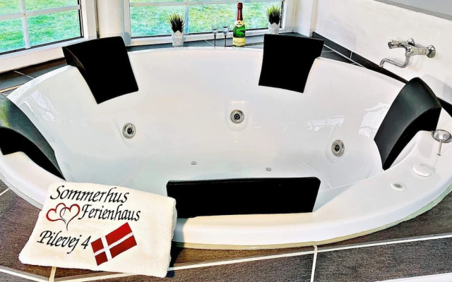 Luxury Retreat Near Beach - By Traum Ferienwohnungen