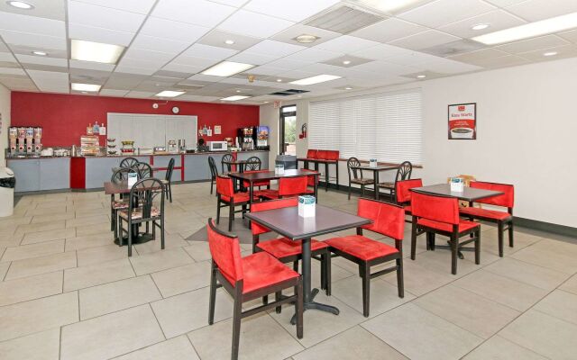 Americas Best Value Inn Pilot Mountain