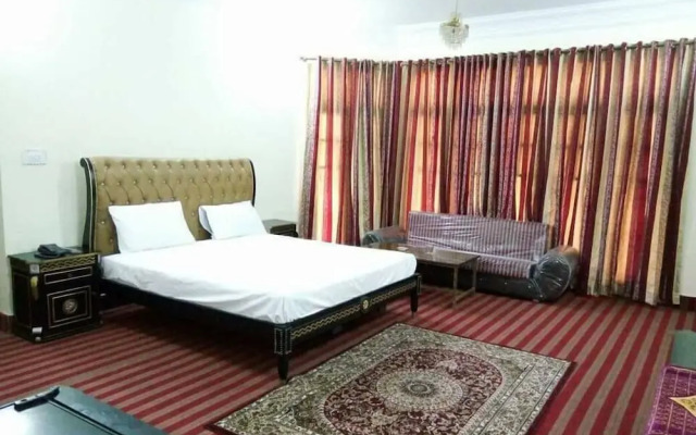 Shahi Palace Guest House