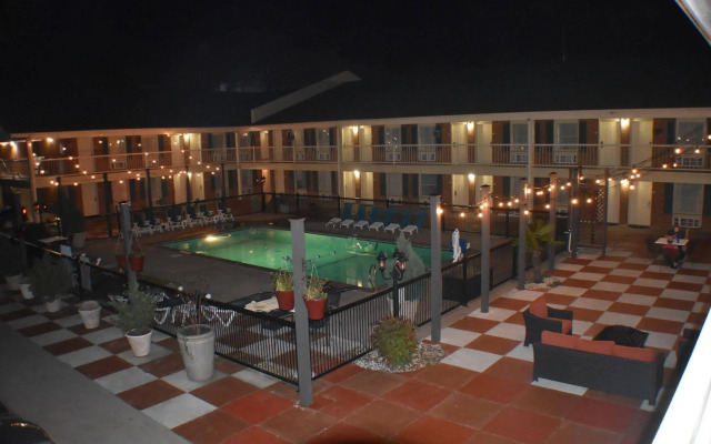 The Guest Lodge Gainesville