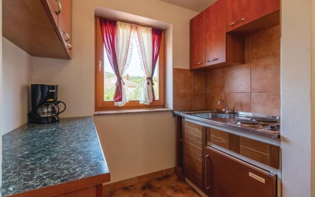 Stunning Home in Preko With 3 Bedrooms and Wifi