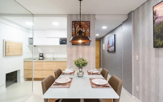 Novíssimo apto de 2 quartos no centro de Gramado