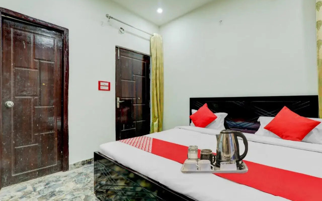 Oyo Flagship 703204 Hotel Quirk