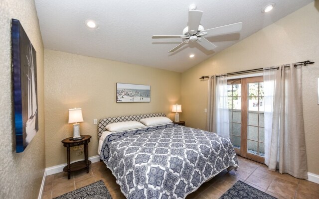 Beachview Delight by Beachside Management