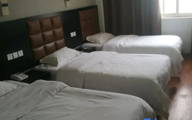 Xunjia Fashion Hotel (Zhengzhou Liulin Subway Station Branch)