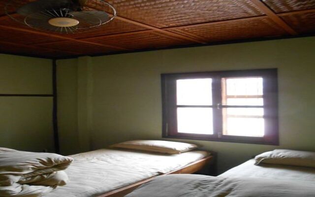 Cheng Backpacker Hostel Boun Ngin