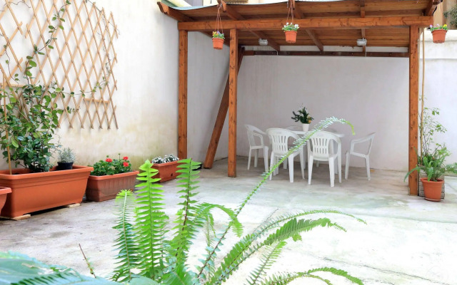 Lucky Holiday Apartments