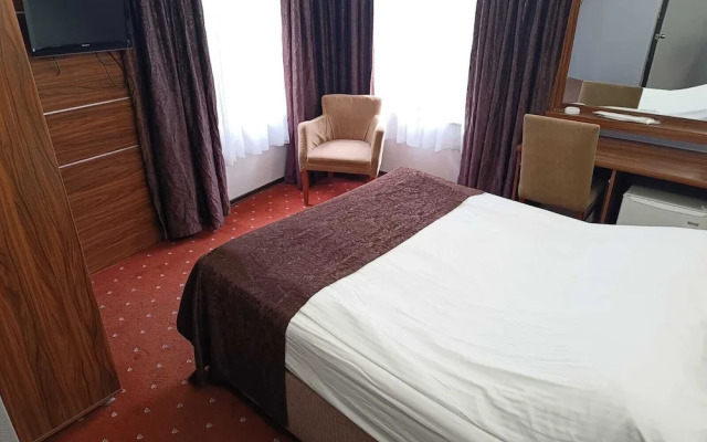 Pirotel Hotel