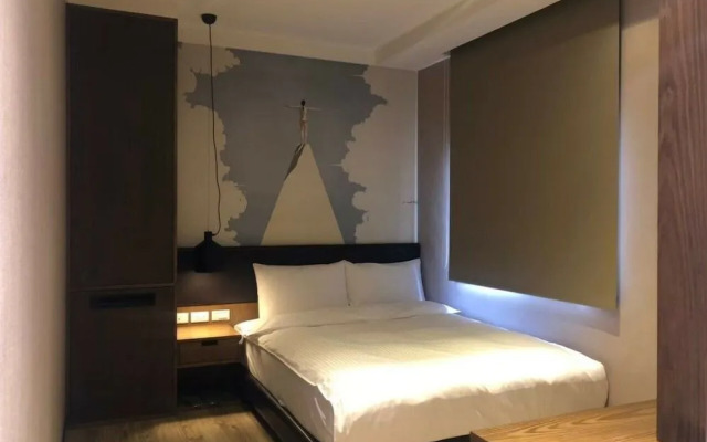 Taichung Easylazy Inn
