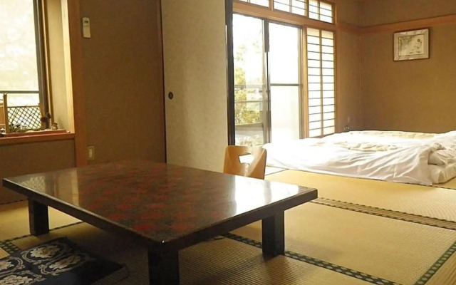 Japan Folk-Toy Atsugi Museum Hotel