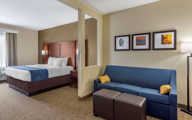 Comfort Suites At Rivergate Mall