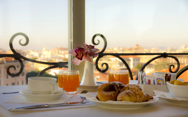Marcella Royal Hotel - Rooftop Garden