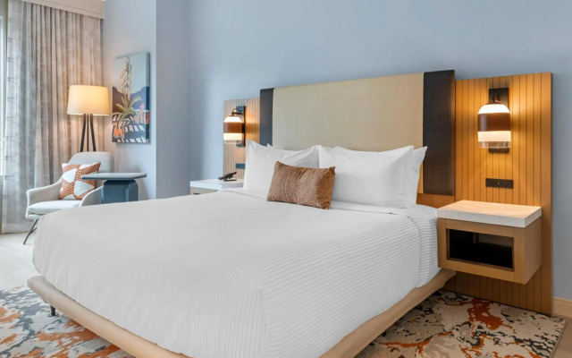 Cambria Hotel Austin Downtown