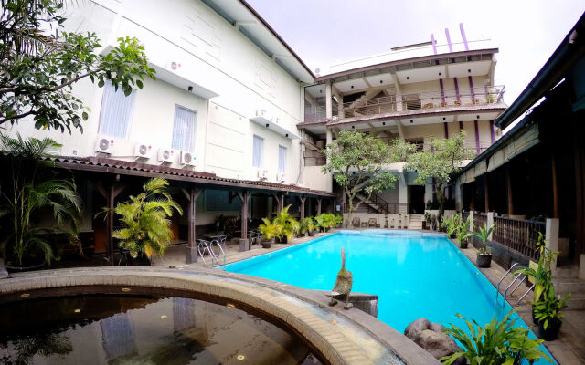 Grand Guci Hotel