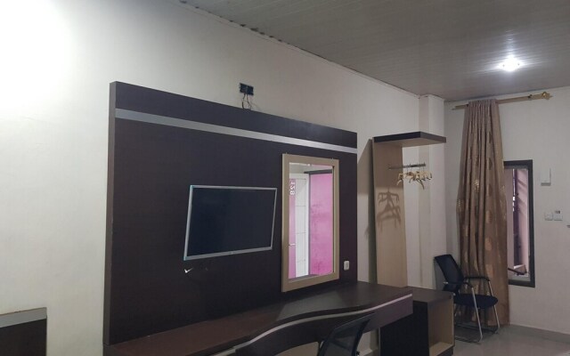 Capital O 93263 Linge Land Hotel