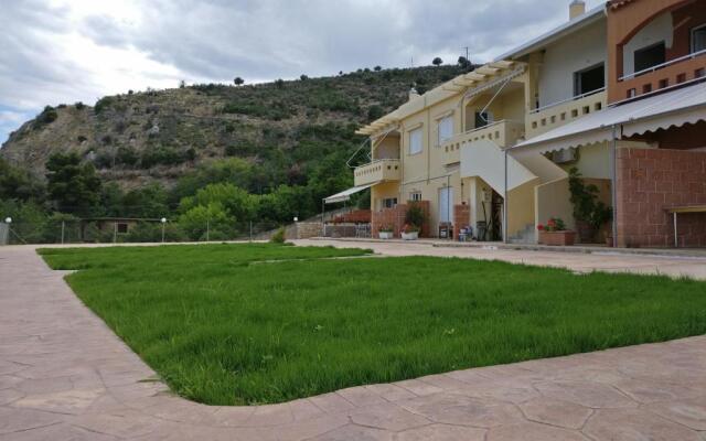 Kiveri Cave Apartment U5