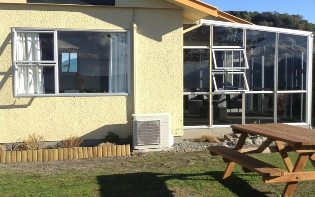 Seaview Motel